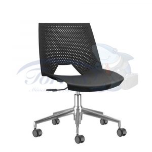 Cadeira Strike com assento e encosto em polipropileno preto base giratória piramidal cromada